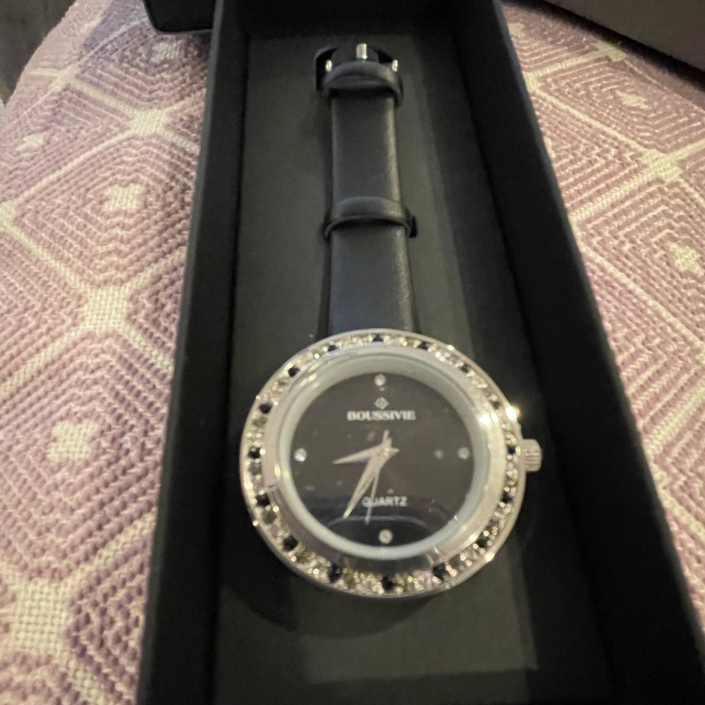 Avon Glitter Snow globe Watch Black